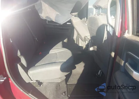 2021 Ram 2500 Big Horn 4X4 6'4 Box из США, поврежденный, VIN 3C6UR5DL9MG523874